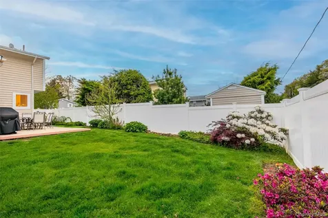 39 Pal Street Plainview NY 11803