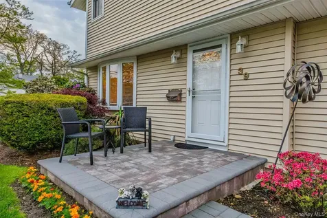 39 Pal Street Plainview NY 11803