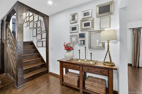27 Desmond Avenue Bronxville NY 10708