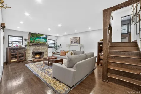 27 Desmond Avenue Bronxville NY 10708