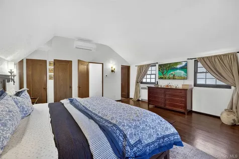 27 Desmond Avenue Bronxville NY 10708