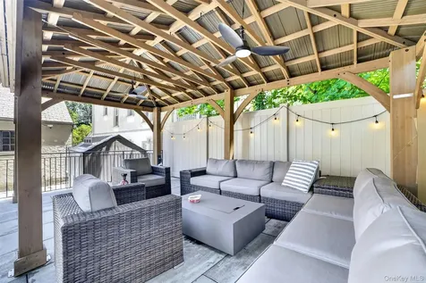 27 Desmond Avenue Bronxville NY 10708
