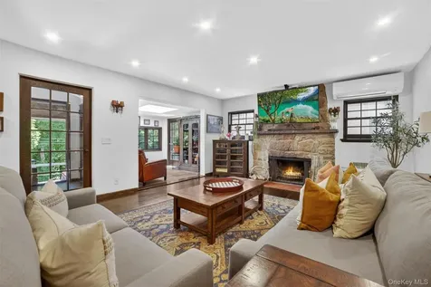 27 Desmond Avenue Bronxville NY 10708