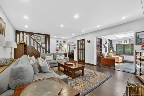 27 Desmond Avenue Bronxville NY 10708