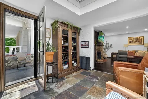27 Desmond Avenue Bronxville NY 10708