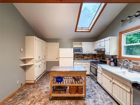 12 Chaucer Road Staatsburg NY 12580