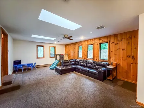 12 Chaucer Road Staatsburg NY 12580
