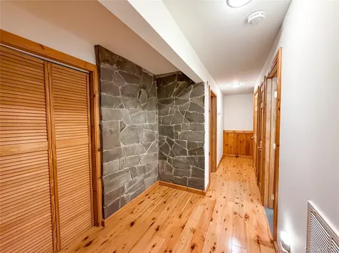 12 Chaucer Road Staatsburg NY 12580