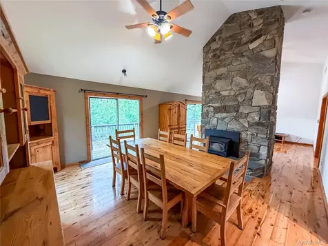 12 Chaucer Road Staatsburg NY 12580