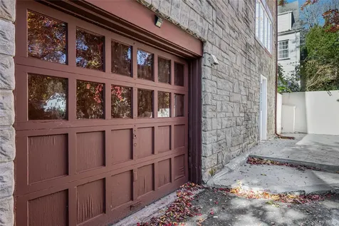 39 Hillcrest Hartsdale NY 10530