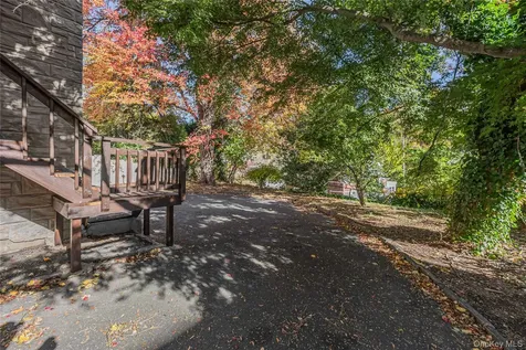 39 Hillcrest Hartsdale NY 10530