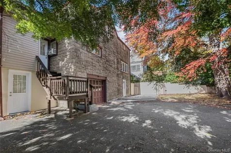 39 Hillcrest Hartsdale NY 10530