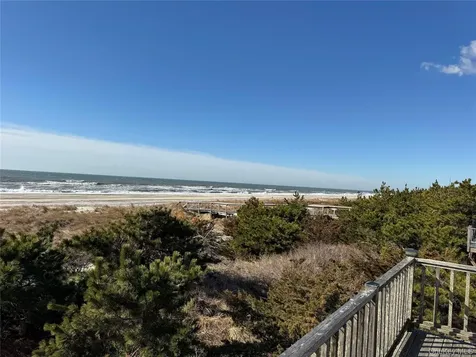 301 Lewis Walk Cherry Grove NY 11782