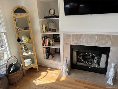 301 Lewis Walk Cherry Grove NY 11782
