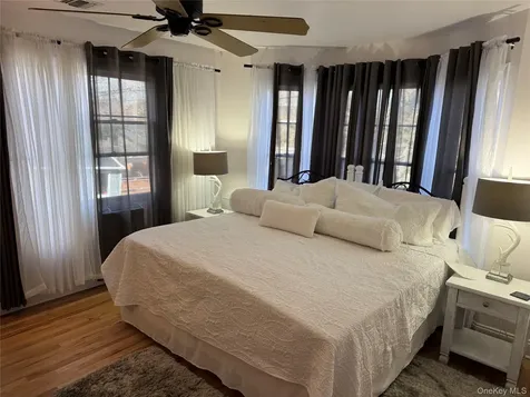 301 Lewis Walk Cherry Grove NY 11782