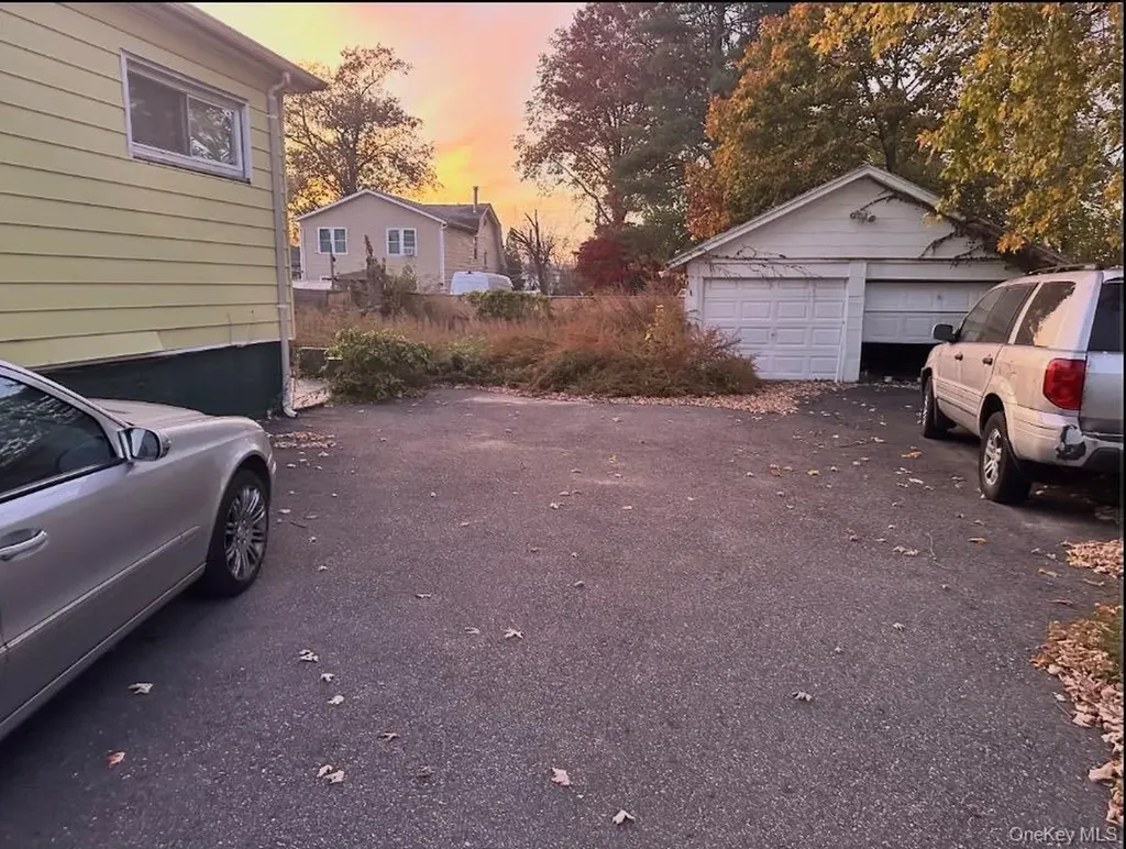 14212 222nd Street Laurelton NY 11413