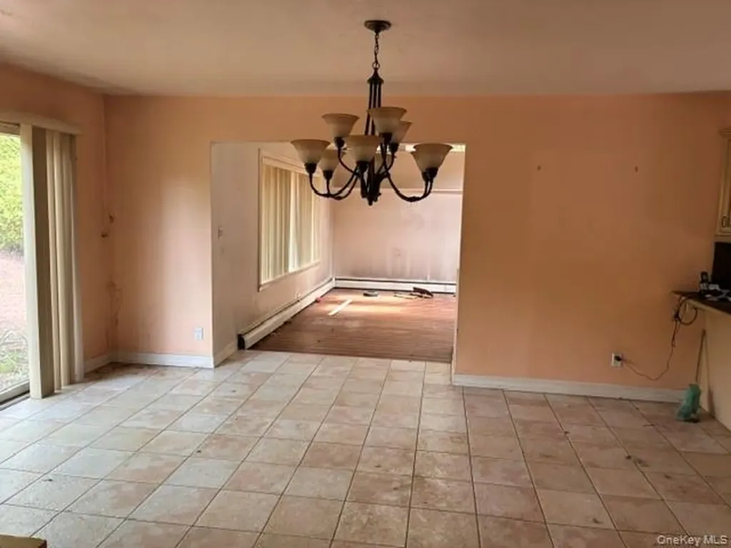 80 Alpine Way South Huntington NY 11746