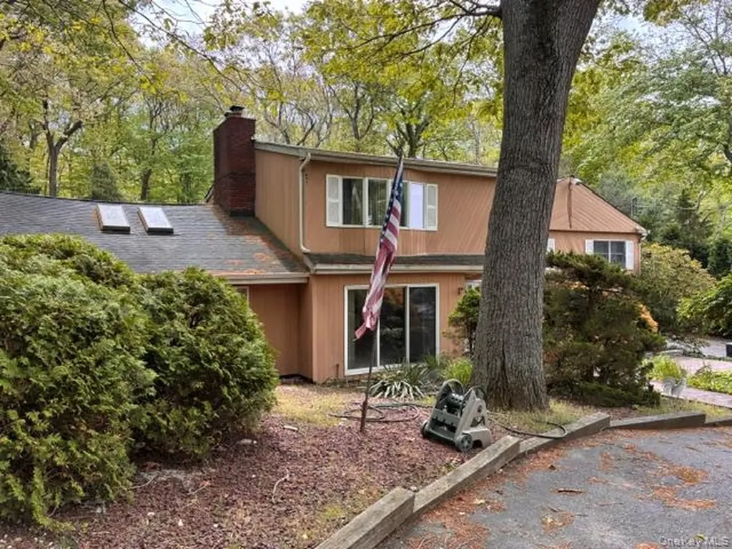 80 Alpine Way South Huntington NY 11746