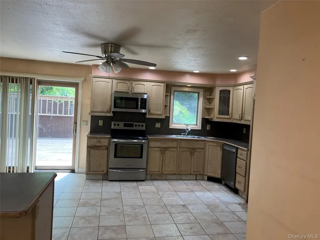 80 Alpine Way South Huntington NY 11746