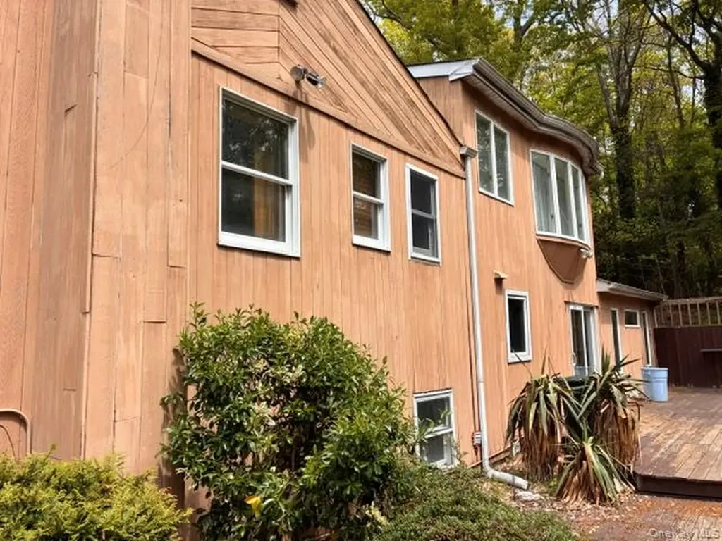80 Alpine Way South Huntington NY 11746