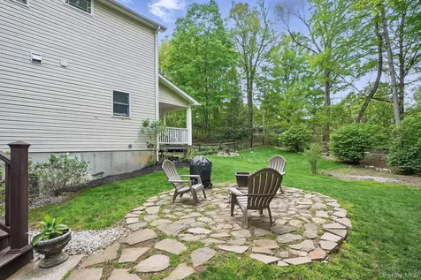 304 Church Road Putnam Valley NY 10579