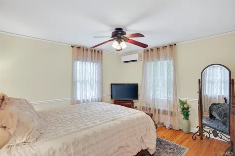 23 Cobey Terrace Poughkeepsie NY 12601