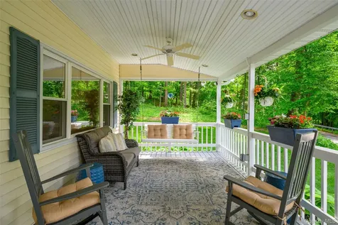 23 Cobey Terrace Poughkeepsie NY 12601