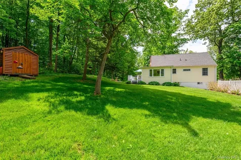 23 Cobey Terrace Poughkeepsie NY 12601
