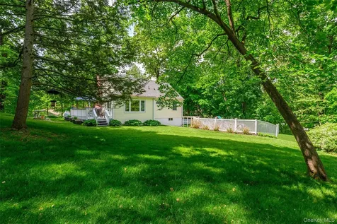 23 Cobey Terrace Poughkeepsie NY 12601