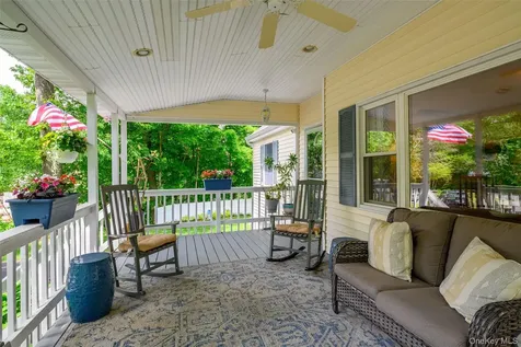 23 Cobey Terrace Poughkeepsie NY 12601