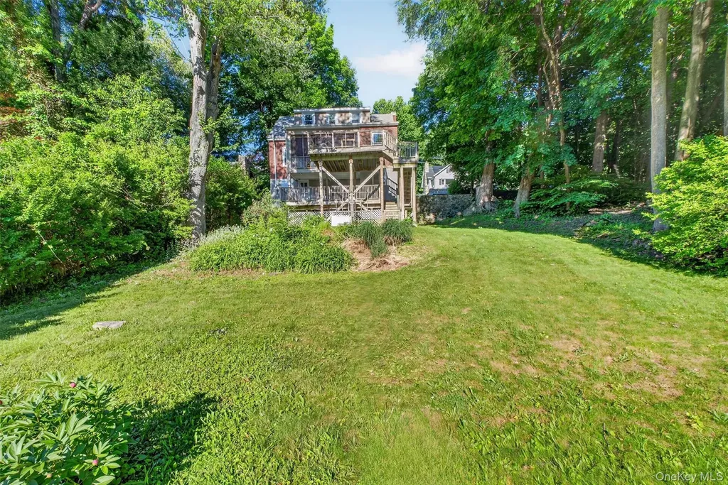 51 Lake Drive Lake Peekskill NY 10537
