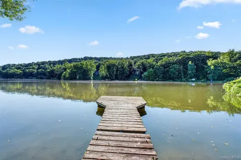 51 Lake Drive Lake Peekskill NY 10537