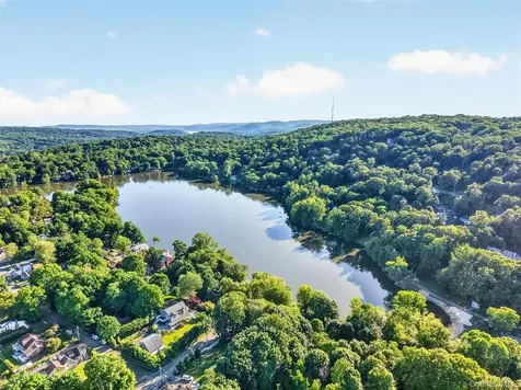 51 Lake Drive Lake Peekskill NY 10537