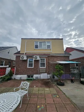 114-52 205th Street Saint Albans NY 11412