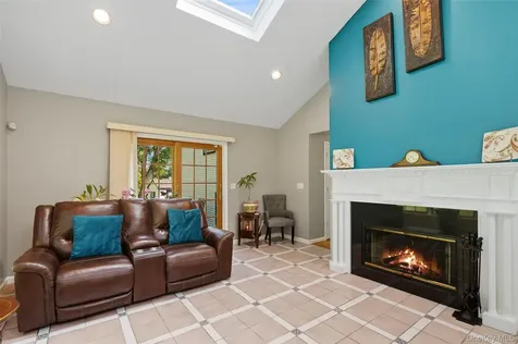 623 Cardinal Road Cortlandt Manor NY 10567