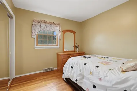 623 Cardinal Road Cortlandt Manor NY 10567