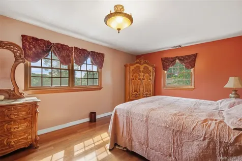 623 Cardinal Road Cortlandt Manor NY 10567