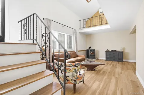 132 Mountain View Drive Holmes NY 12531