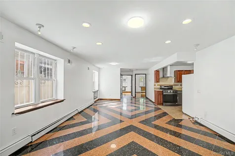 102-42 86th Road Richmond Hill NY 11418