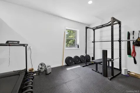 739 Old Post Road New Paltz NY 12561