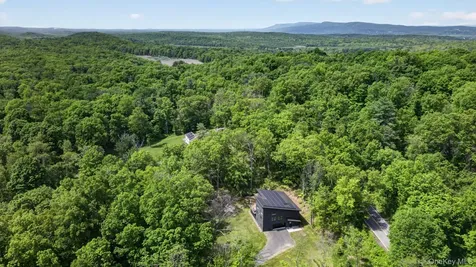 739 Old Post Road New Paltz NY 12561