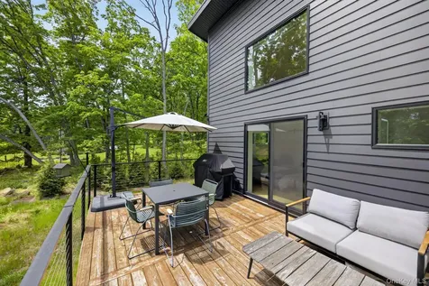 739 Old Post Road New Paltz NY 12561