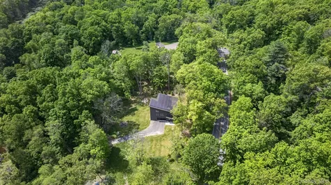 739 Old Post Road New Paltz NY 12561