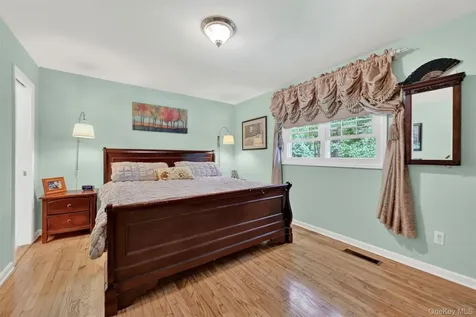 8 Mountain Brook Road Cornwall NY 12518