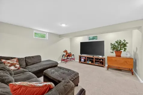 8 Mountain Brook Road Cornwall NY 12518