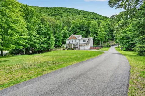 220 Bay View Avenue Cornwall On Hudson NY 12520