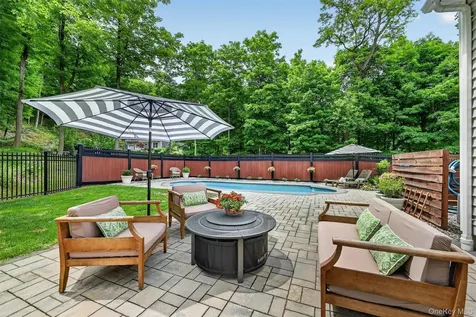 220 Bay View Avenue Cornwall On Hudson NY 12520