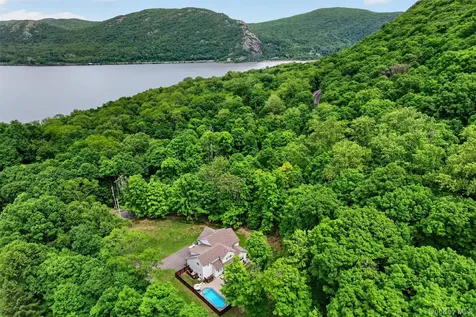 220 Bay View Avenue Cornwall On Hudson NY 12520