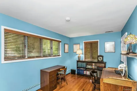 26 Marys Lane Centerport NY 11721