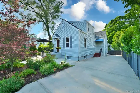 32 Franklin Avenue Sea Cliff NY 11579